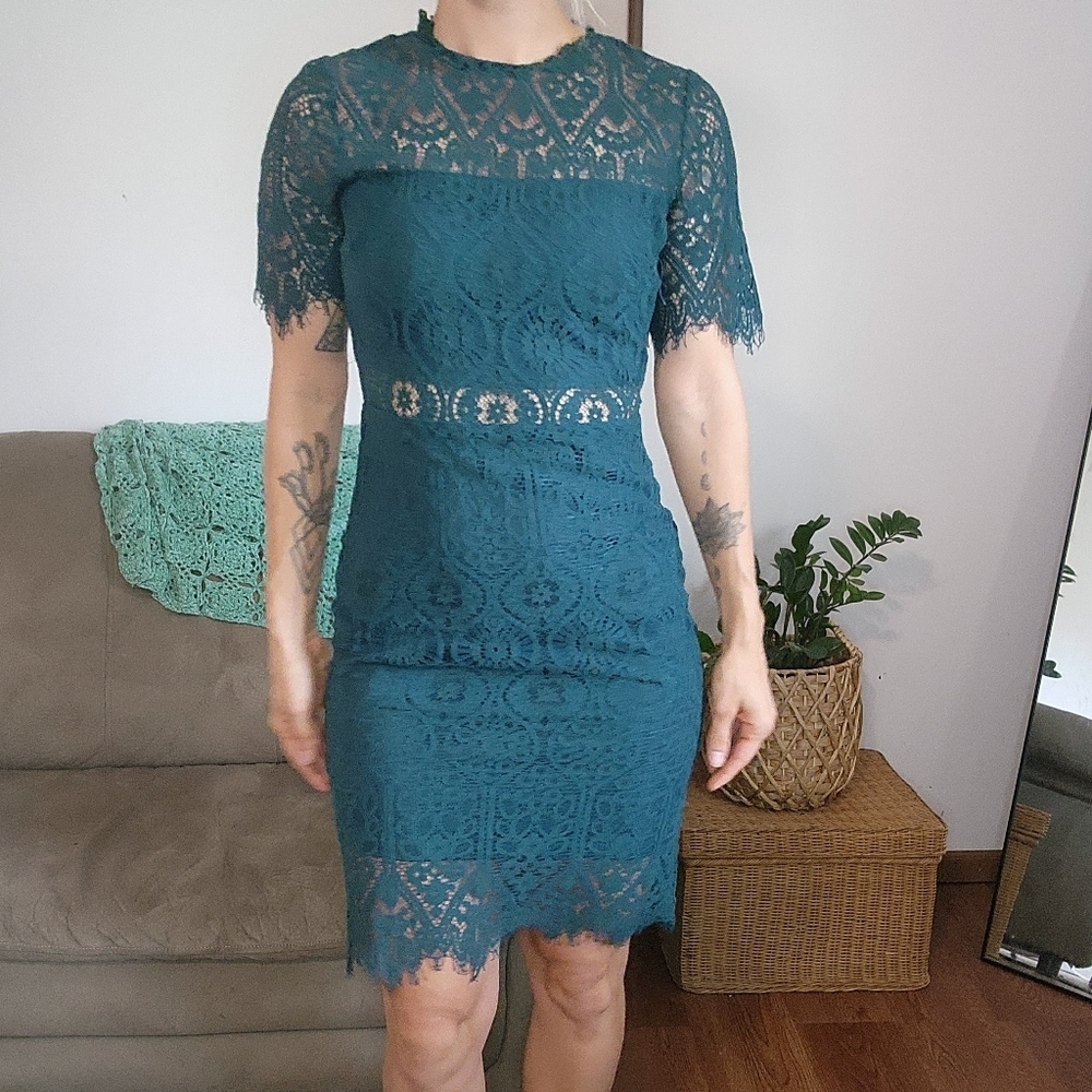 Lulus Remarkable Forest Green Lace Short Sleeve Mini Dress Size Medium